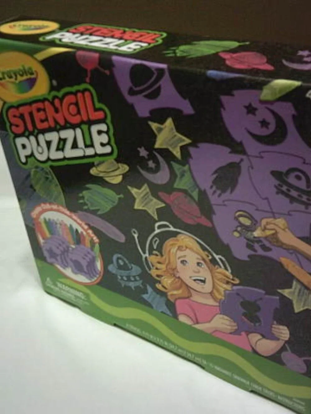 NEW CRAYOLA STENCIL PUZZLE OUTDOOR SIDEWALK FUN AGES 4+ WASHABLE CHALK GREAT 🎁